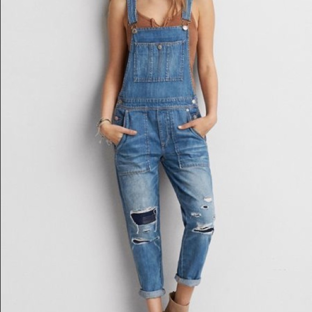 American Eagle Tomgirl Overalls
